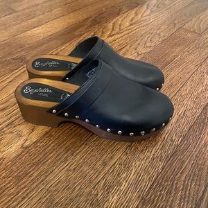 Seychelles Leather Clogs